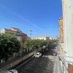 Golden House בית הארחה