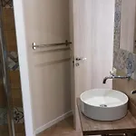 Golden House 4* צ'פאלו