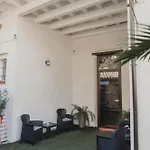 Golden House בית הארחה צ'פאלו