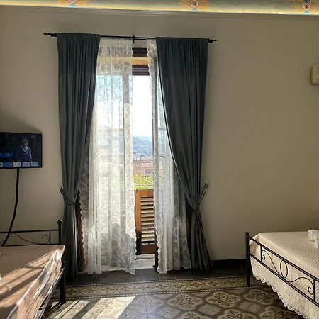 Domus Divina Guest house *