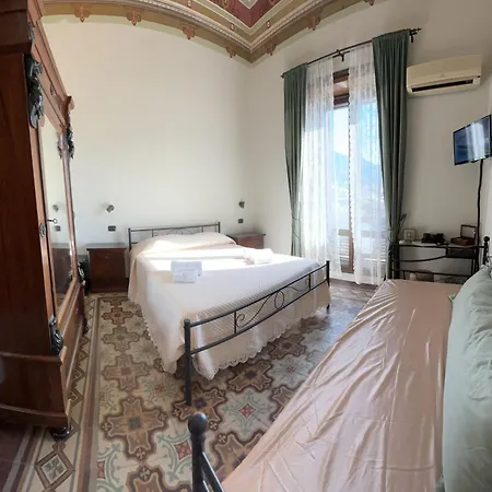 Guest house Domus Divina Cefalu